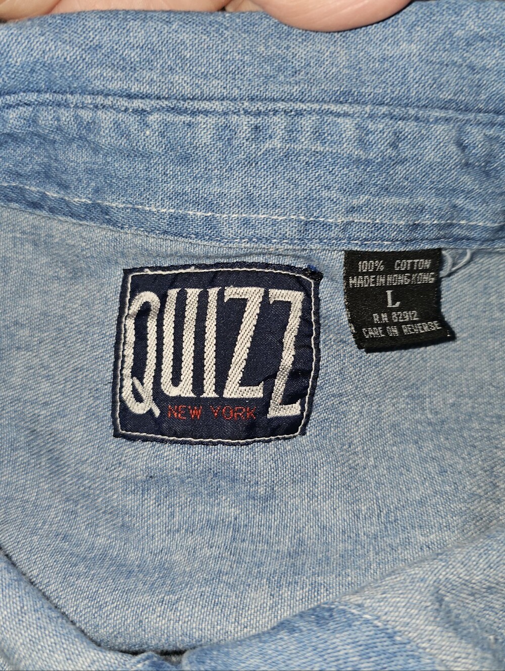 Vintage Quizz Denim Holiday Button-Up Shirt - Light Blue, Size Large - Picture 8 of 12